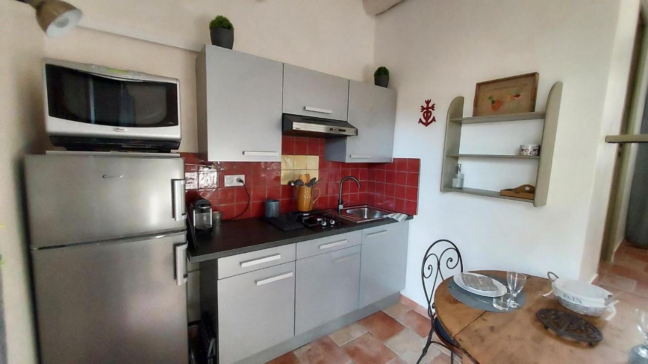 Mas De Plisset Apartment Saint-Gilles  Ngoại thất bức ảnh
