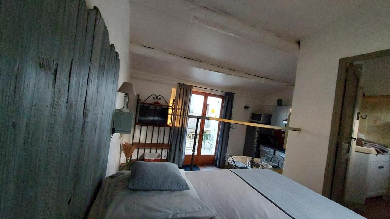 Mas De Plisset Apartment Saint-Gilles  Ngoại thất bức ảnh