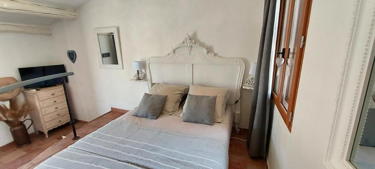Mas De Plisset Apartment Saint-Gilles  Ngoại thất bức ảnh