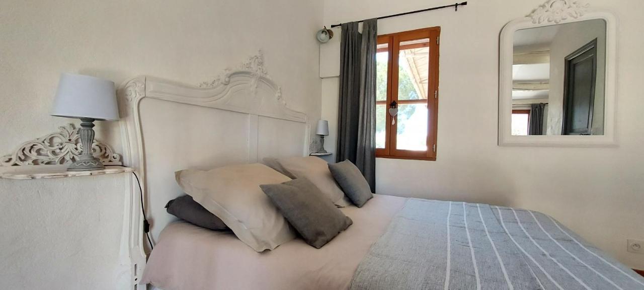 Mas De Plisset Apartment Saint-Gilles  Ngoại thất bức ảnh