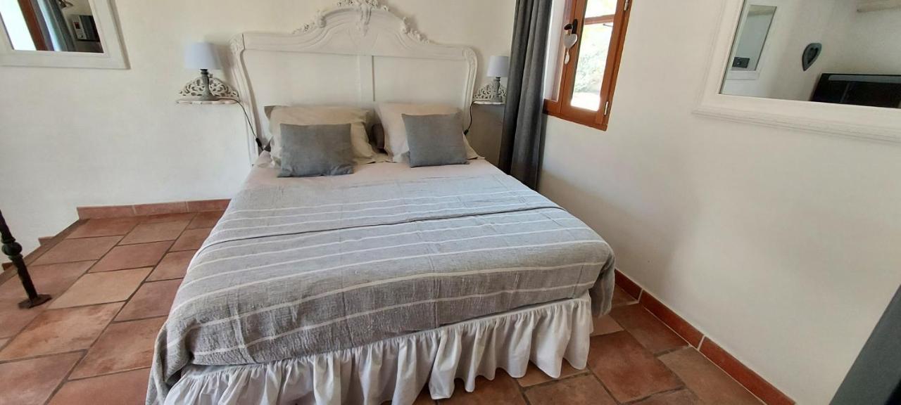 Mas De Plisset Apartment Saint-Gilles  Ngoại thất bức ảnh