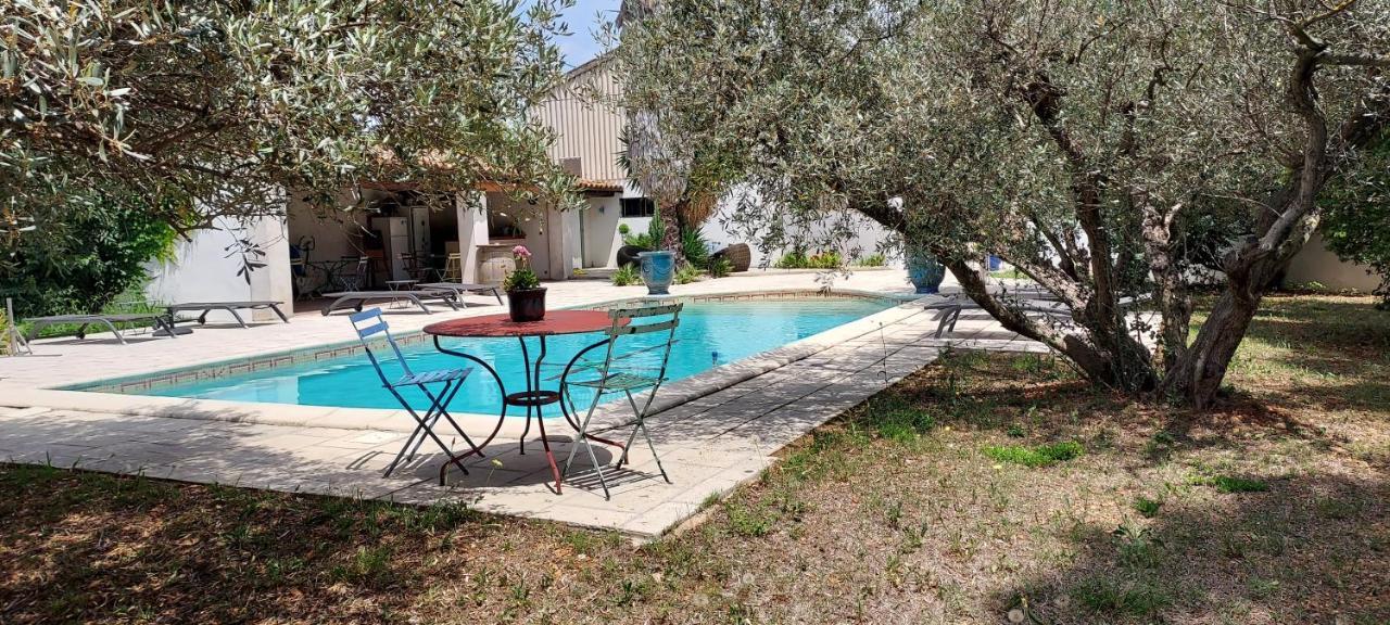 Mas De Plisset Apartment Saint-Gilles  Ngoại thất bức ảnh